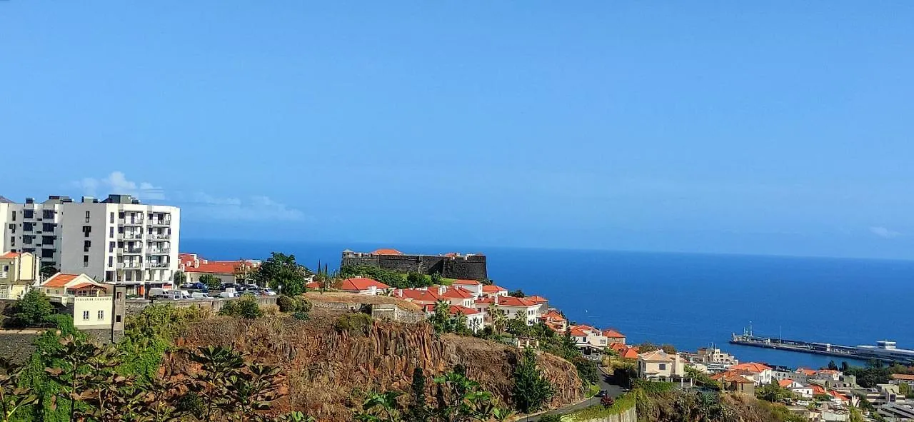Вилла Gem Of A House By Madeira Sun Travel Фуншал Португалия